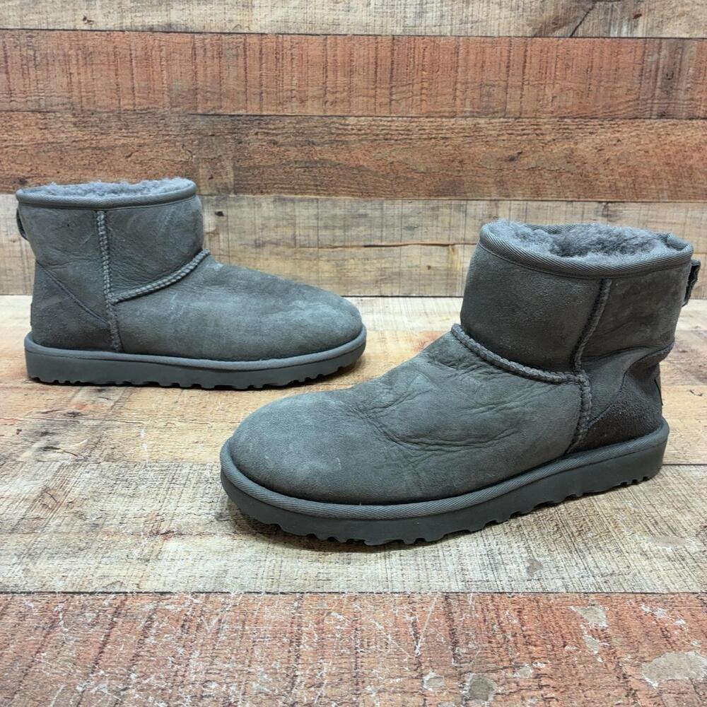 UGG 1016222 Boots Womens Size 9 40 Gray Suede Shearling Ankle Winter Lined